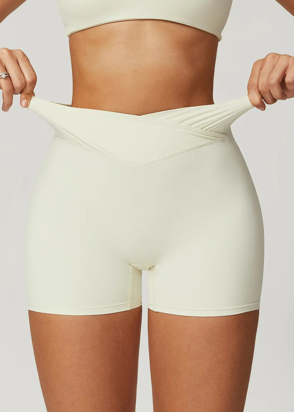 White Shorts Frontside#color_cream