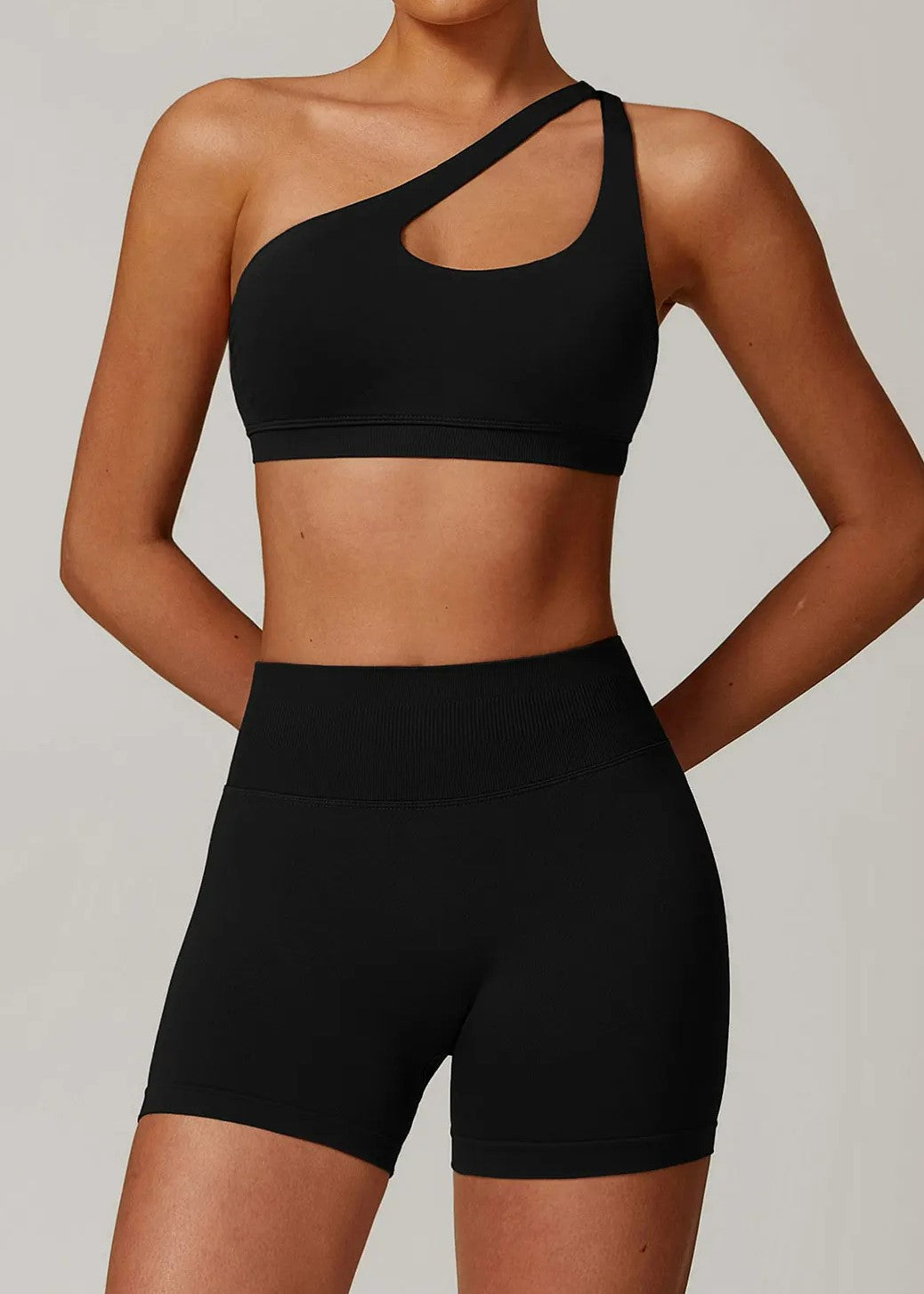 Black Sports Bra Frontside#color_black